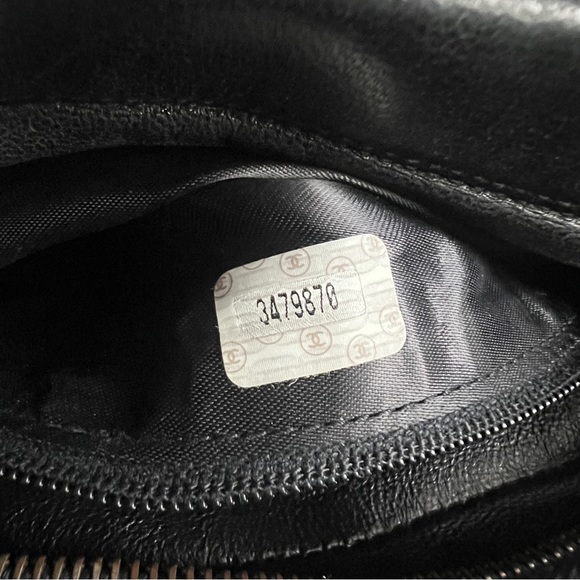 CHANEL QUILTED MINI CC TASSEL CAMERA BAG VINTAGE AUTHENTICATED - Picture 14 of 16